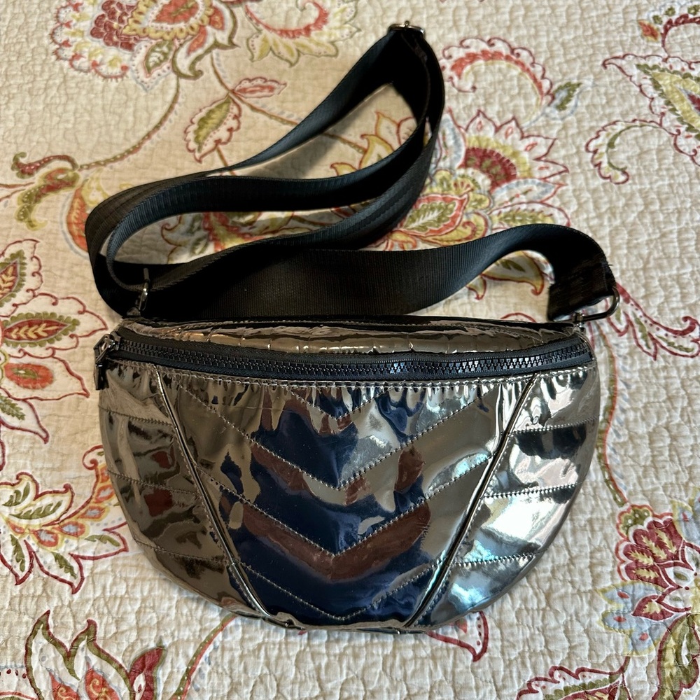 Evereve Metallic Gunmetal Quilted Crossbody Belt Bag - Picture 9 of 12